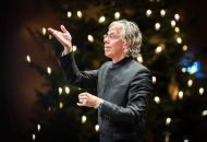 
                                  Jörg Breiding – dirigiert das Adventskonzert
