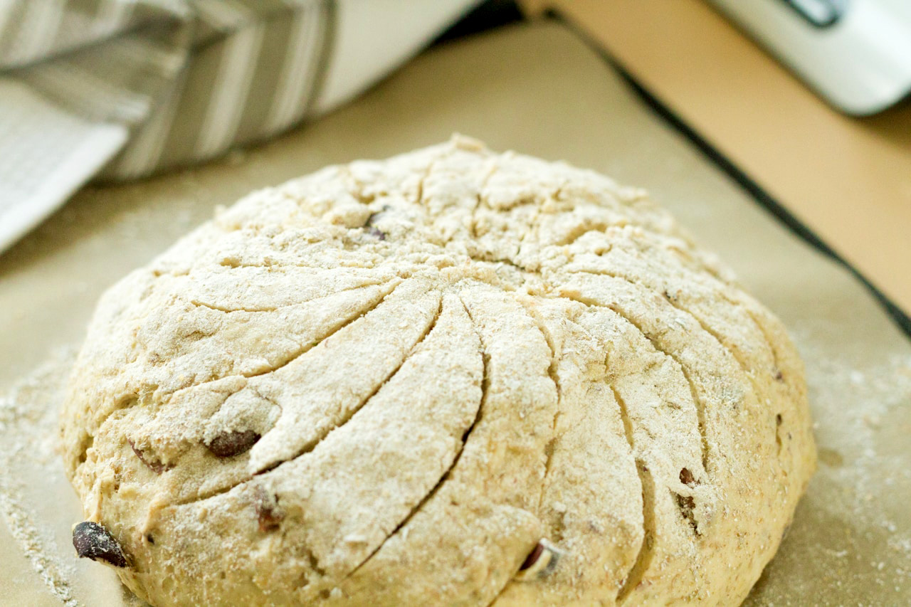Mediterranes Buttermilch-Oliven Brot – Spar- und Bauverein eG